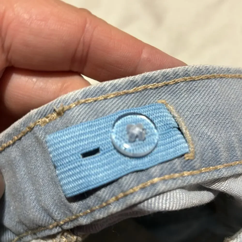 Old navy 6 light blue denim cuffed hemline jean shorts euc adjustable waist